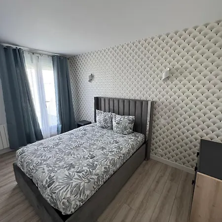 2 Morangis (Essonne)